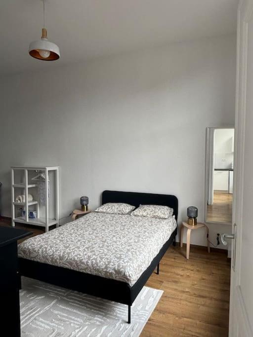Studio Issa Brussels Luaran gambar