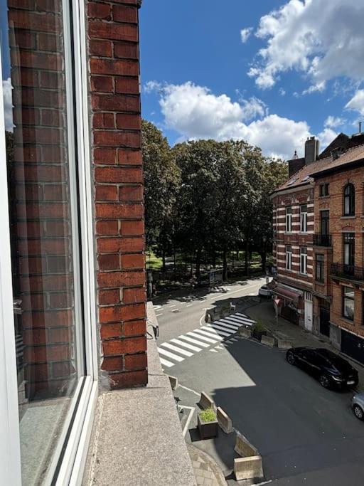 Studio Issa Brussels Luaran gambar